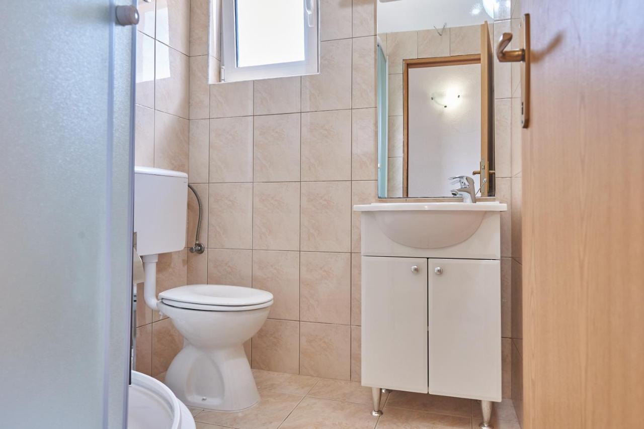 Apartments Lumi Рогозница Екстериор снимка
