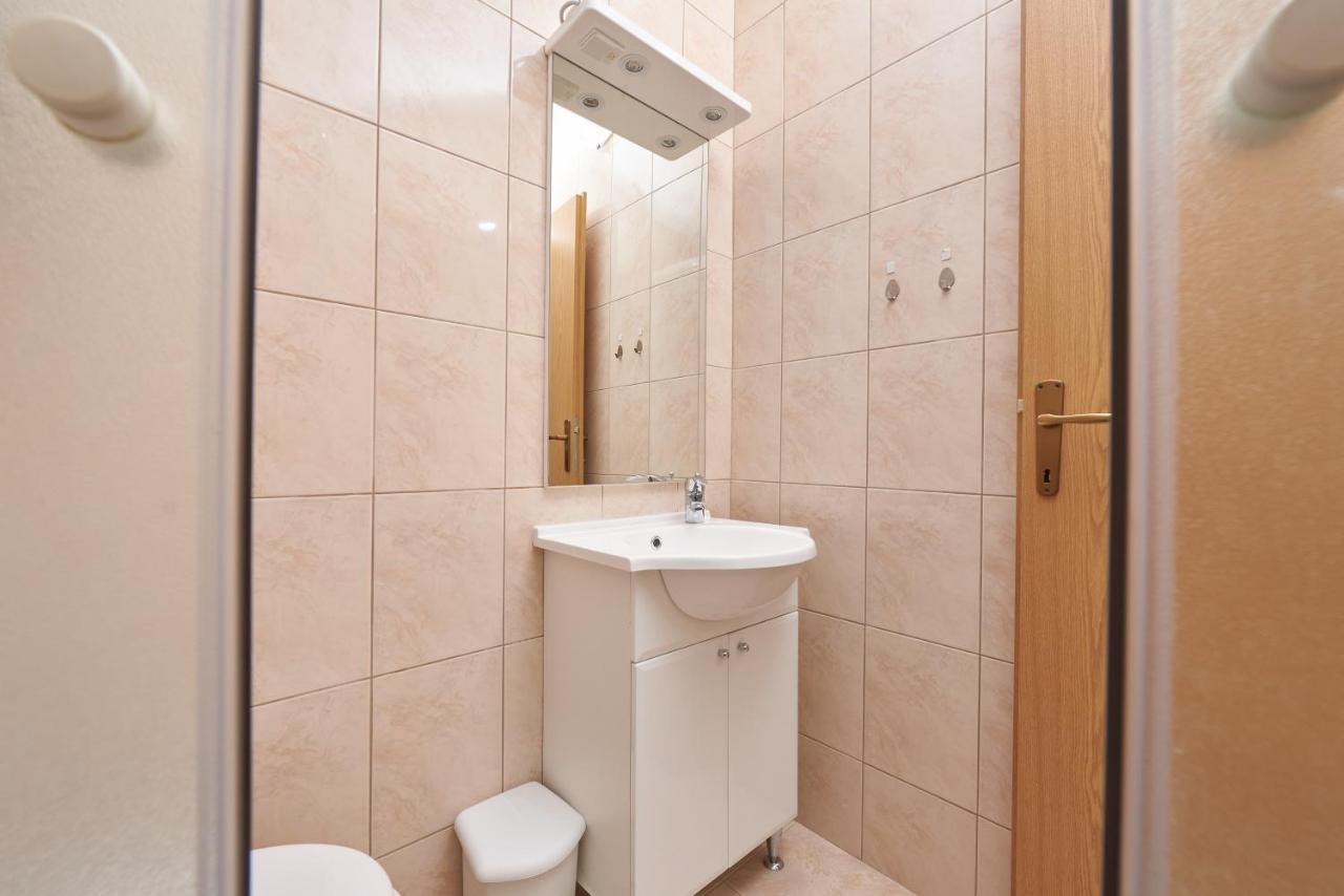 Apartments Lumi Рогозница Екстериор снимка