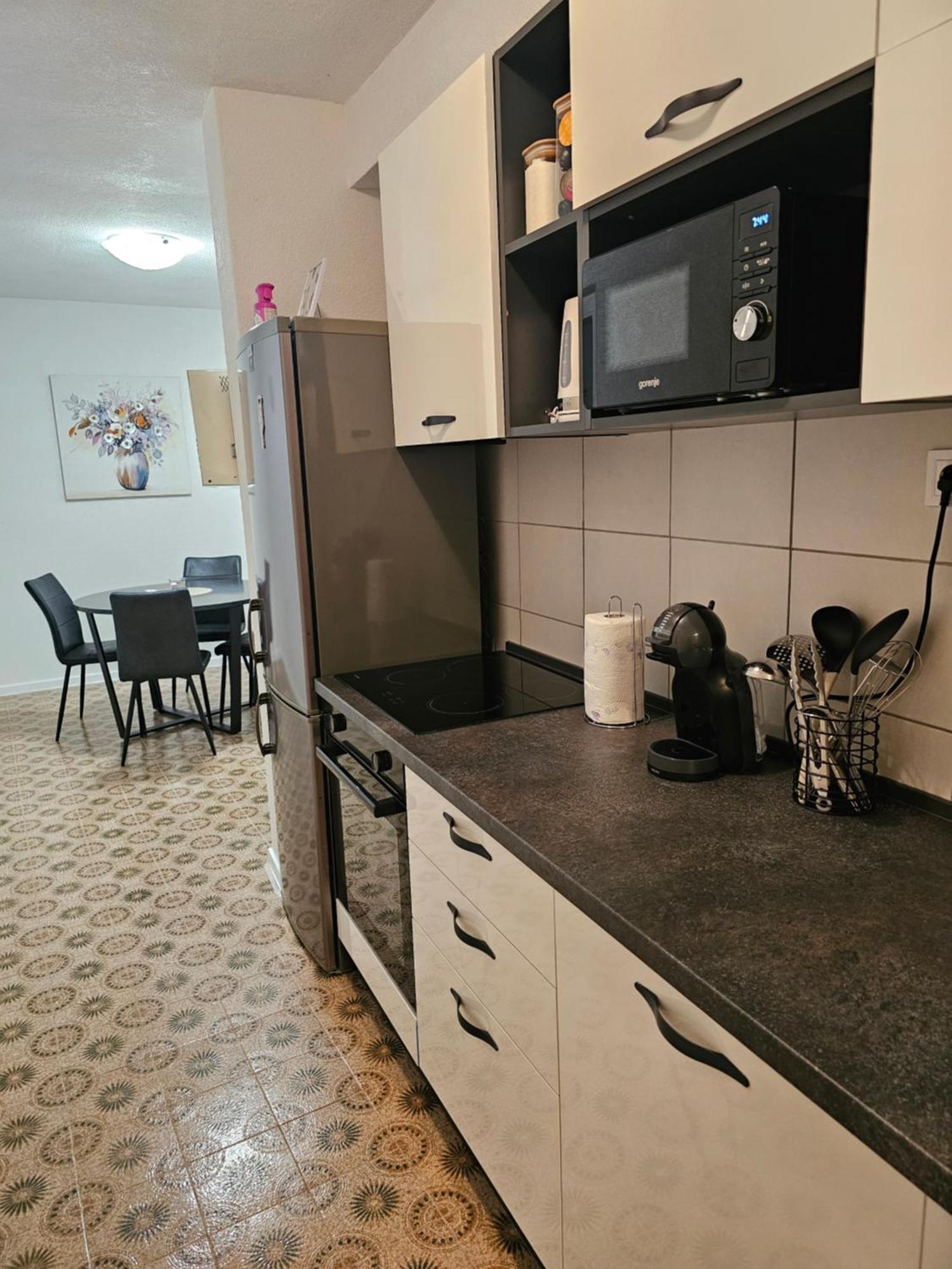 Apartments Lumi Рогозница Екстериор снимка